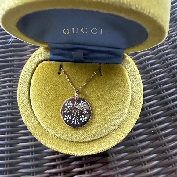 GUCCI Icon Blooms Pendant Necklace 18 k Rose Gold and Enamel - Picture 1 of 7